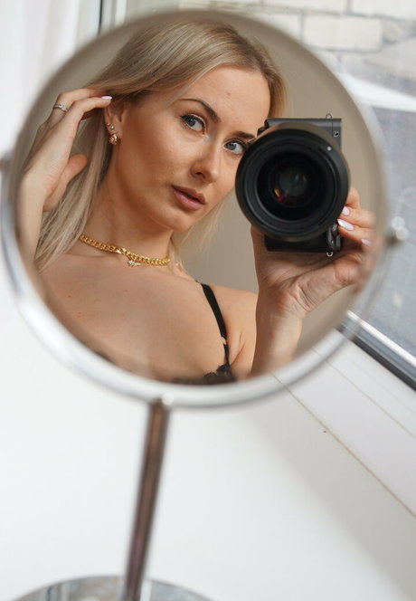 Nahá fotka uniklých OnlyFans od Daneliasummerss