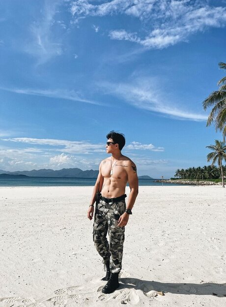 Alaston vuotanut OnlyFans-kuva Diego