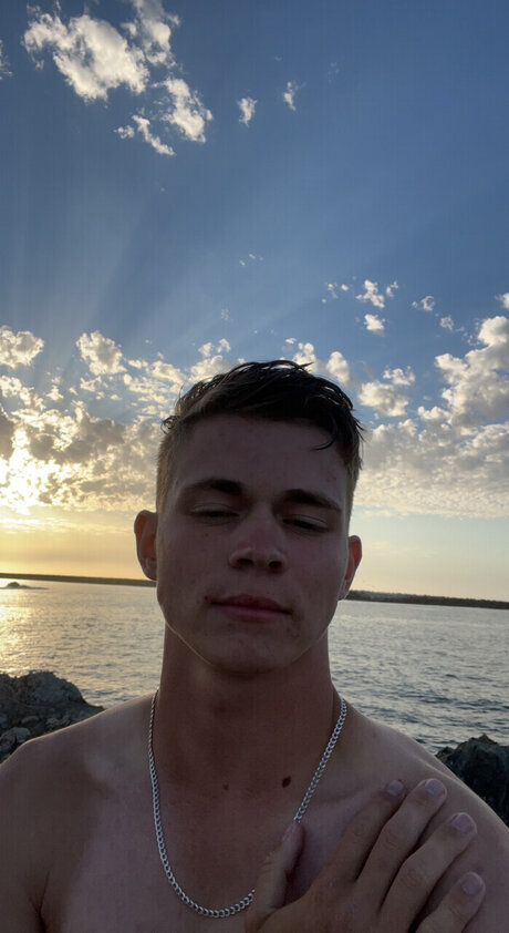 Nacktes geleaktes OnlyFans-Foto von Nick Matthews