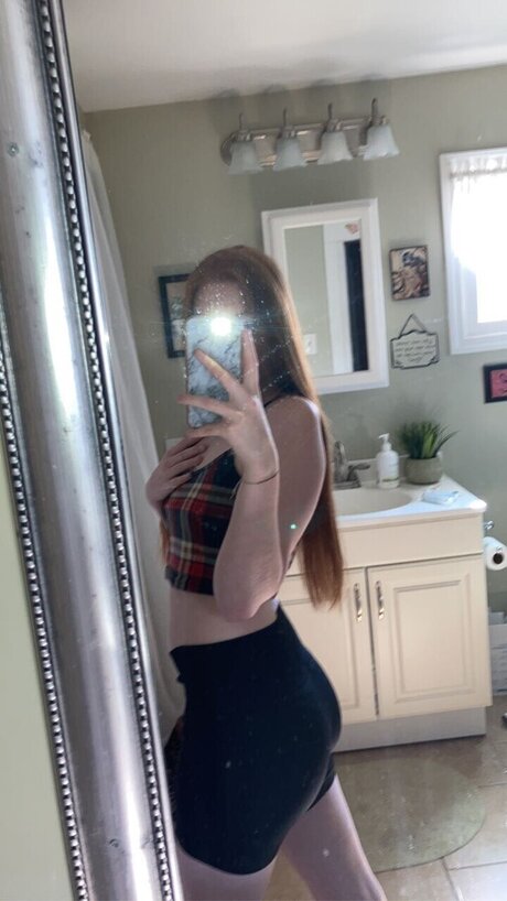 Naken lekkede OnlyFans-bilde av Bbgsophieee