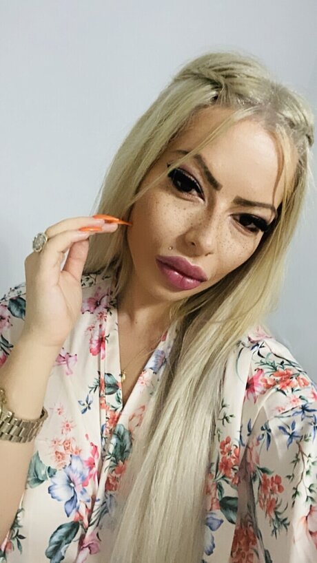 Foto nua vazada do OnlyFans de Karina