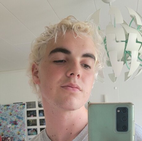 Nahá fotka uniklých OnlyFans od Benjamin
