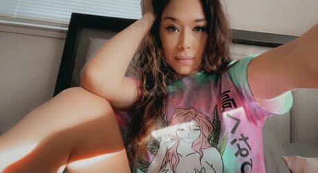Alaston vuotanut OnlyFans-kuva Nikkisnacks