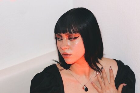Nøgent lækket OnlyFans-billede af Angelicgothgirl