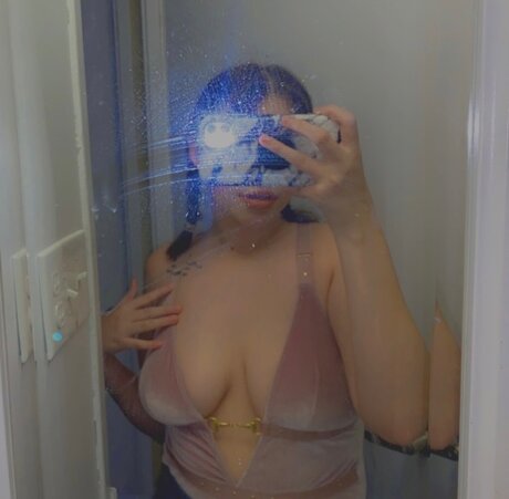 Foto di nudo di fuga di OnlyFans di Hayley