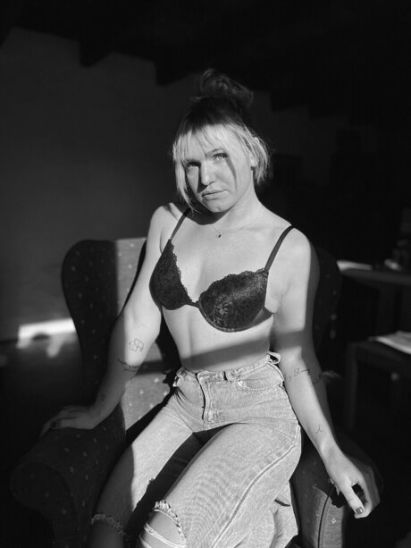 Naken läckt OnlyFans-bild av Katie