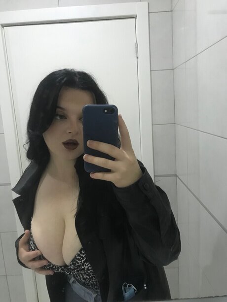 Foto desnuda filtrada de OnlyFans de Katalina
