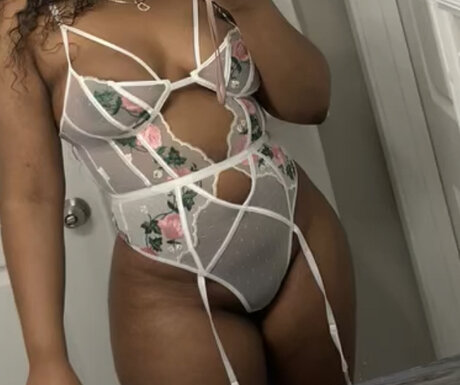 Alasti lekkinud OnlyFans-i pilt Your Dream Doll