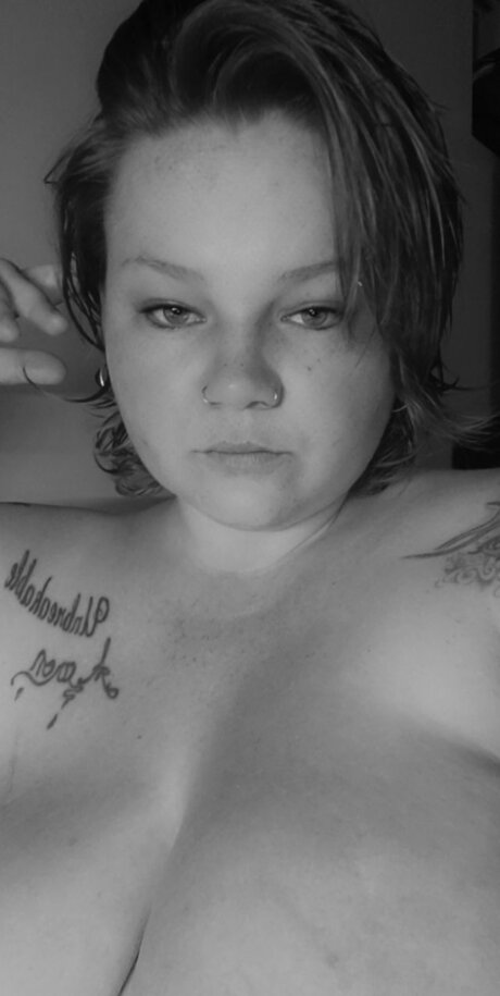 Foto desnuda filtrada de OnlyFans de Paradisewarzone
