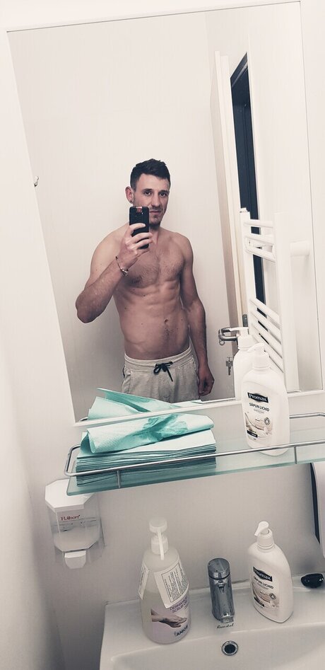 Naken läckt OnlyFans-bild av Twinky09