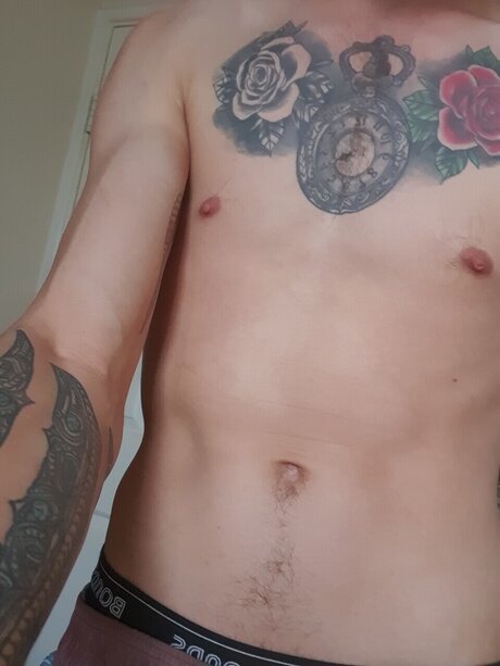Naakte gelekte OnlyFans-foto van Buxx