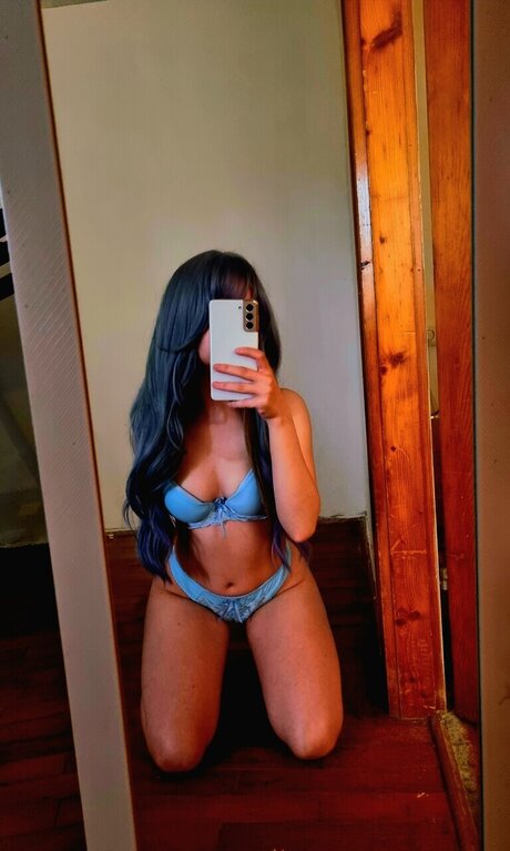 Nacktes geleaktes OnlyFans-Foto von Xenimi