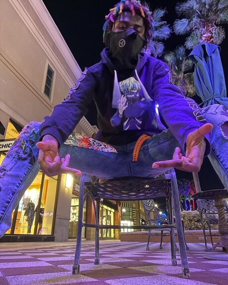 Naken läckt OnlyFans-bild av Demonking