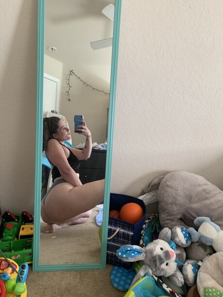 Naken läckt OnlyFans-bild av Samantha