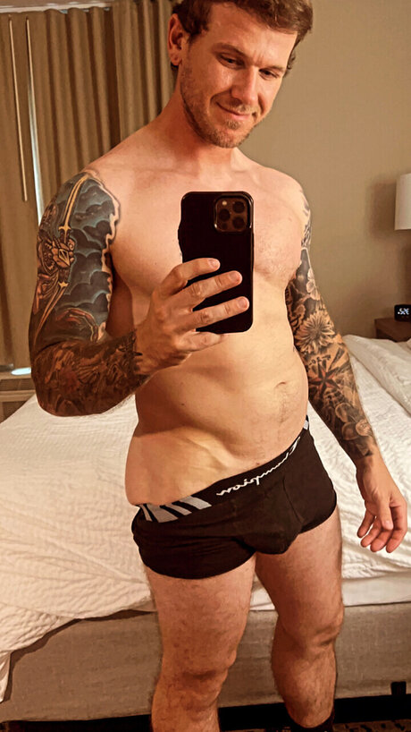 Naakte gelekte OnlyFans-foto van Countrybobby20