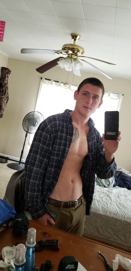 Foto di nudo di fuga di OnlyFans di Daniel Tripp