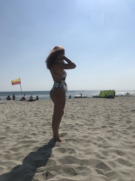 Naken läckt OnlyFans-bild av Rebecca Adams