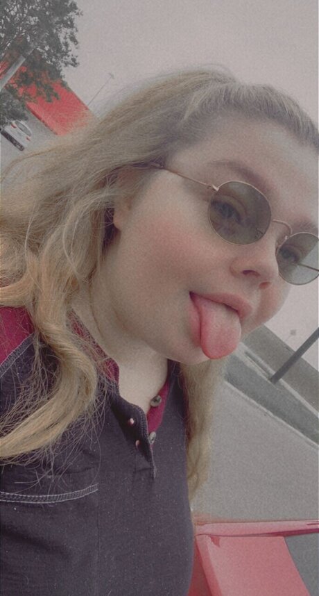 Nacktes geleaktes OnlyFans-Foto von Babyaly