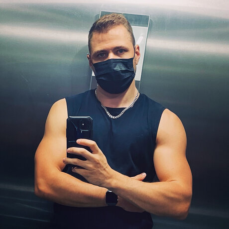 Alasti lekkinud OnlyFans-i pilt La Poutre
