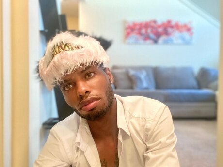Naken läckt OnlyFans-bild av 5ft5 Mandingo