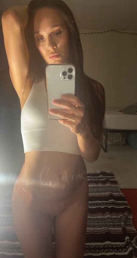 Naken läckt OnlyFans-bild av Abbie Marcotte Yoga