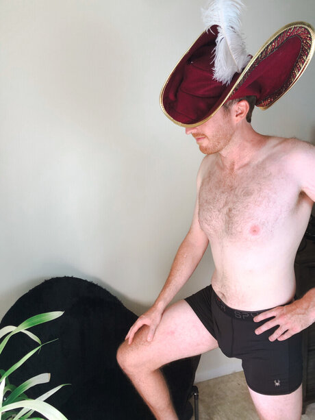 Alaston vuotanut OnlyFans-kuva Captain Of The Pearl