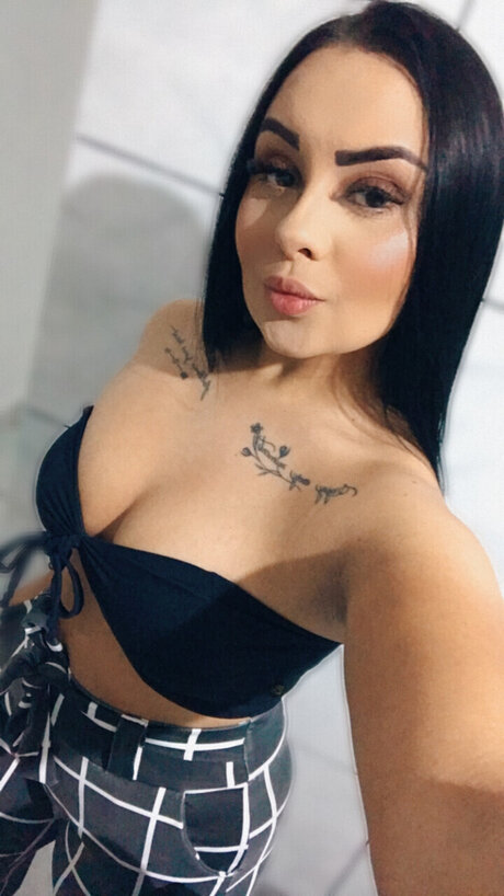 Nagie wyciekłe zdjęcie OnlyFans od Adriane Chaves