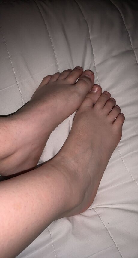 Alaston vuotanut OnlyFans-kuva Cinderella