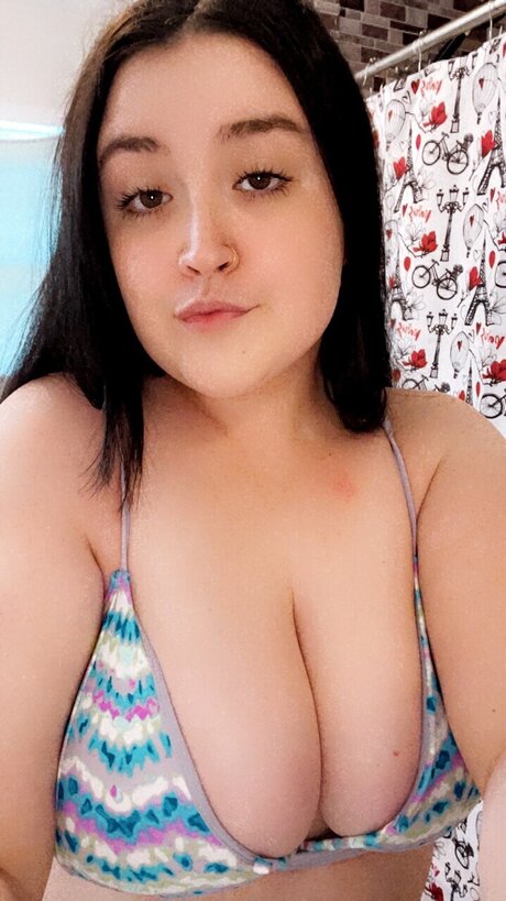 Nahá fotka uniklých OnlyFans od Cassandra