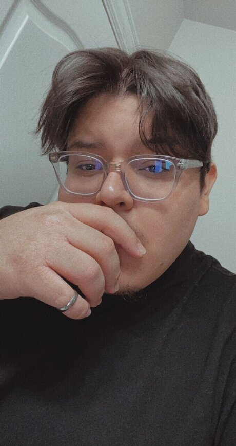 Alaston vuotanut OnlyFans-kuva Zakrifices