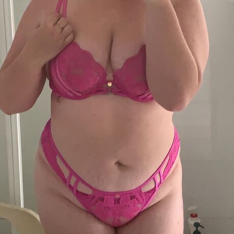 Alasti lekkinud OnlyFans-i pilt Babydoll