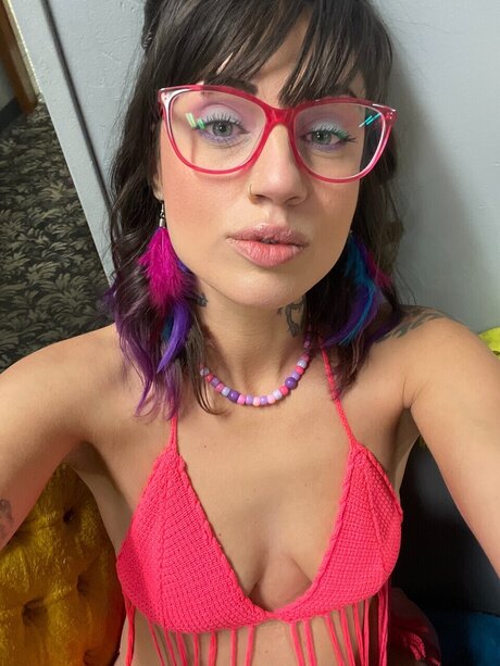 Naakte gelekte OnlyFans-foto van Arrow