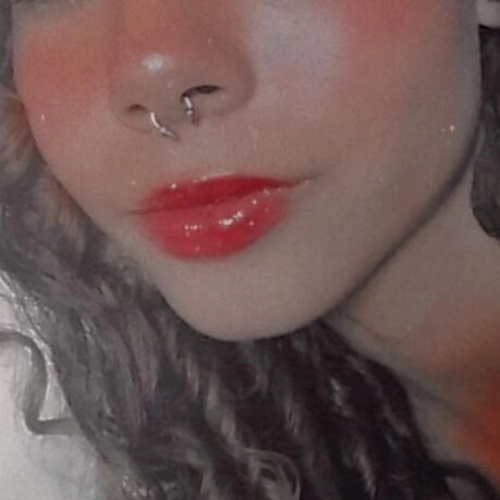 Naken läckt OnlyFans-bild av Badstar