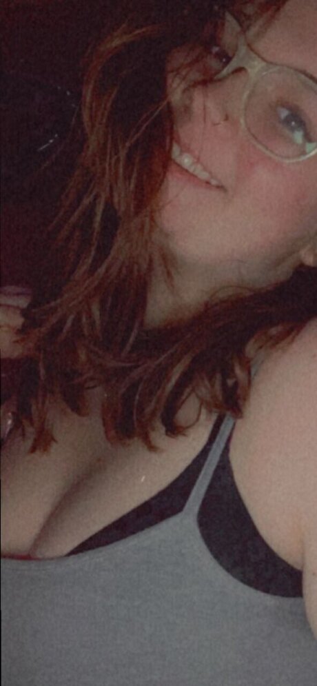 Naakte gelekte OnlyFans-foto van Tori