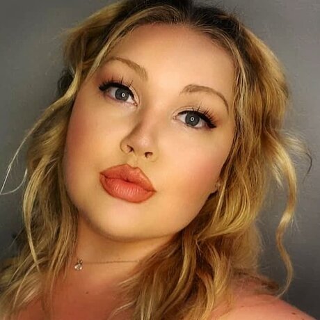 Naken läckt OnlyFans-bild av Badgalsummer