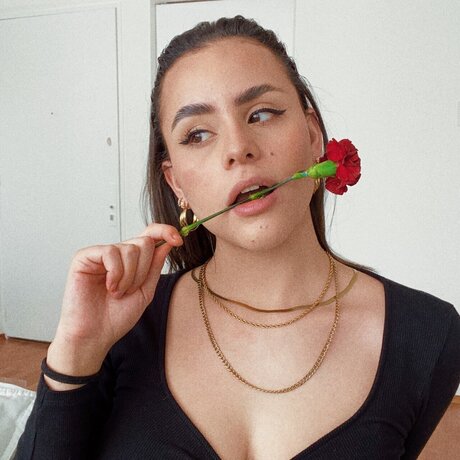Naken läckt OnlyFans-bild av Ivana Decont