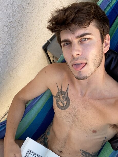 Foto nua vazada do OnlyFans de Likethevampire