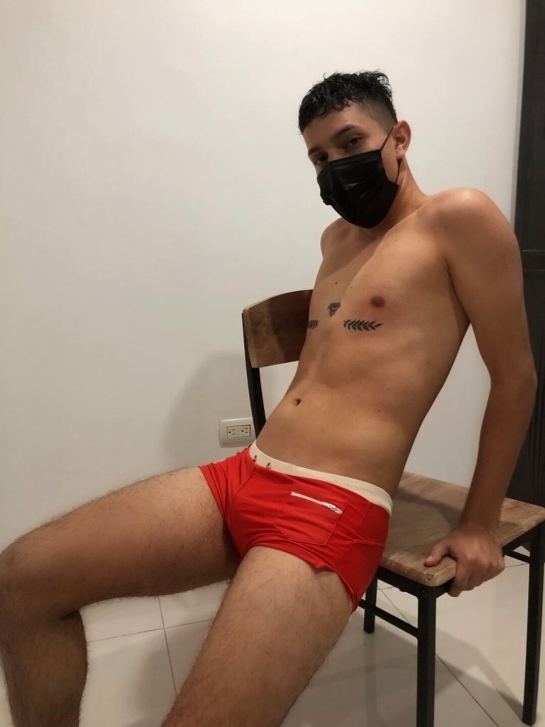 Nagie wyciekłe zdjęcie OnlyFans od Tarira Aarn #1