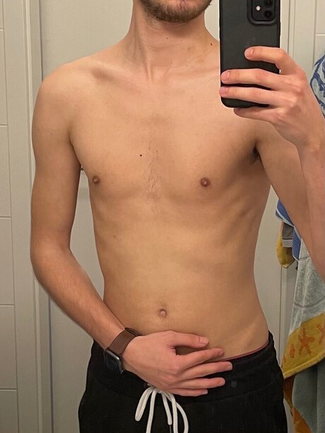 Naken läckt OnlyFans-bild av German97