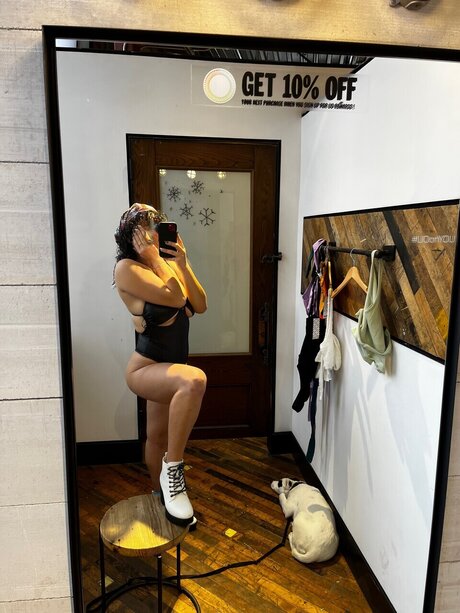 Foto desnuda filtrada de OnlyFans de Lily Toria