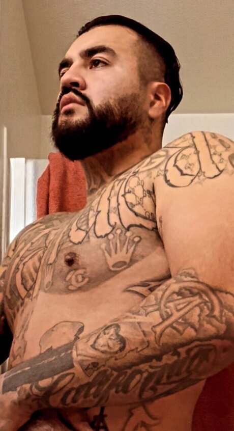 Naken läckt OnlyFans-bild av Tupapi