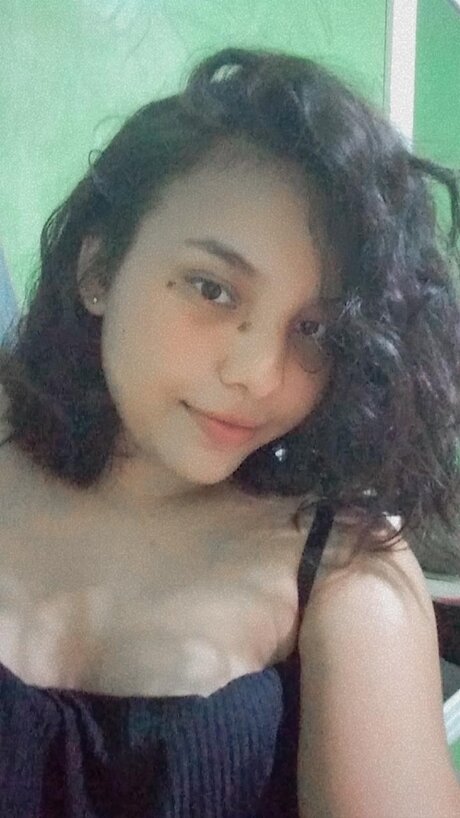 Mikaely Santos De Almeida OnlyFansリークヌード写真