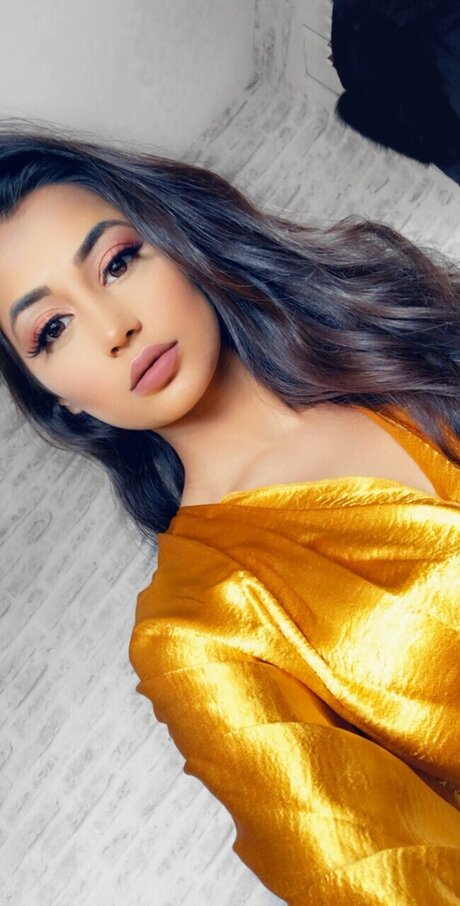 Nacktes geleaktes OnlyFans-Foto von Asianvanity