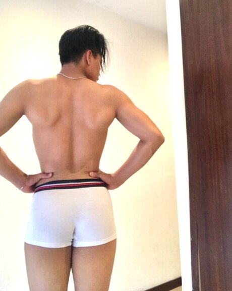 Foto di nudo di fuga di OnlyFans di Leinad Daniel