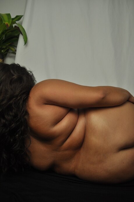 Nacktes geleaktes OnlyFans-Foto von Cubanspice