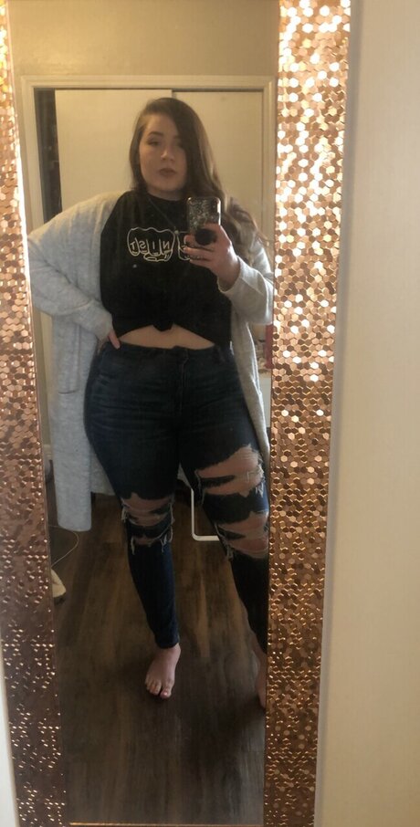 Naakte gelekte OnlyFans-foto van Rebekah