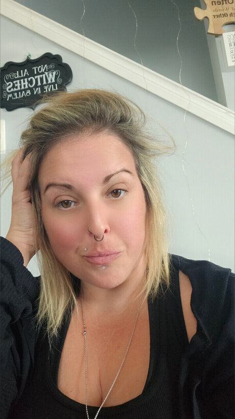 Nahá fotka uniklých OnlyFans od Candi