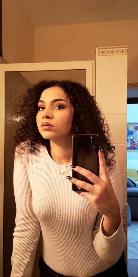 Naken läckt OnlyFans-bild av Vvcrl