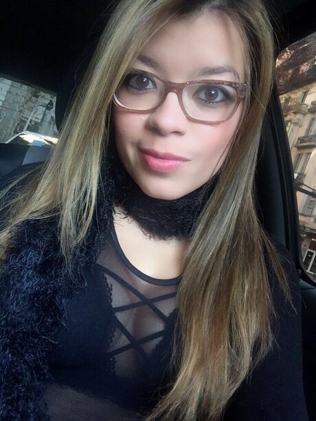 Maricarovale OnlyFans