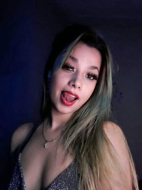 Nahá fotka uniklých OnlyFans od Liinda Gomezz 